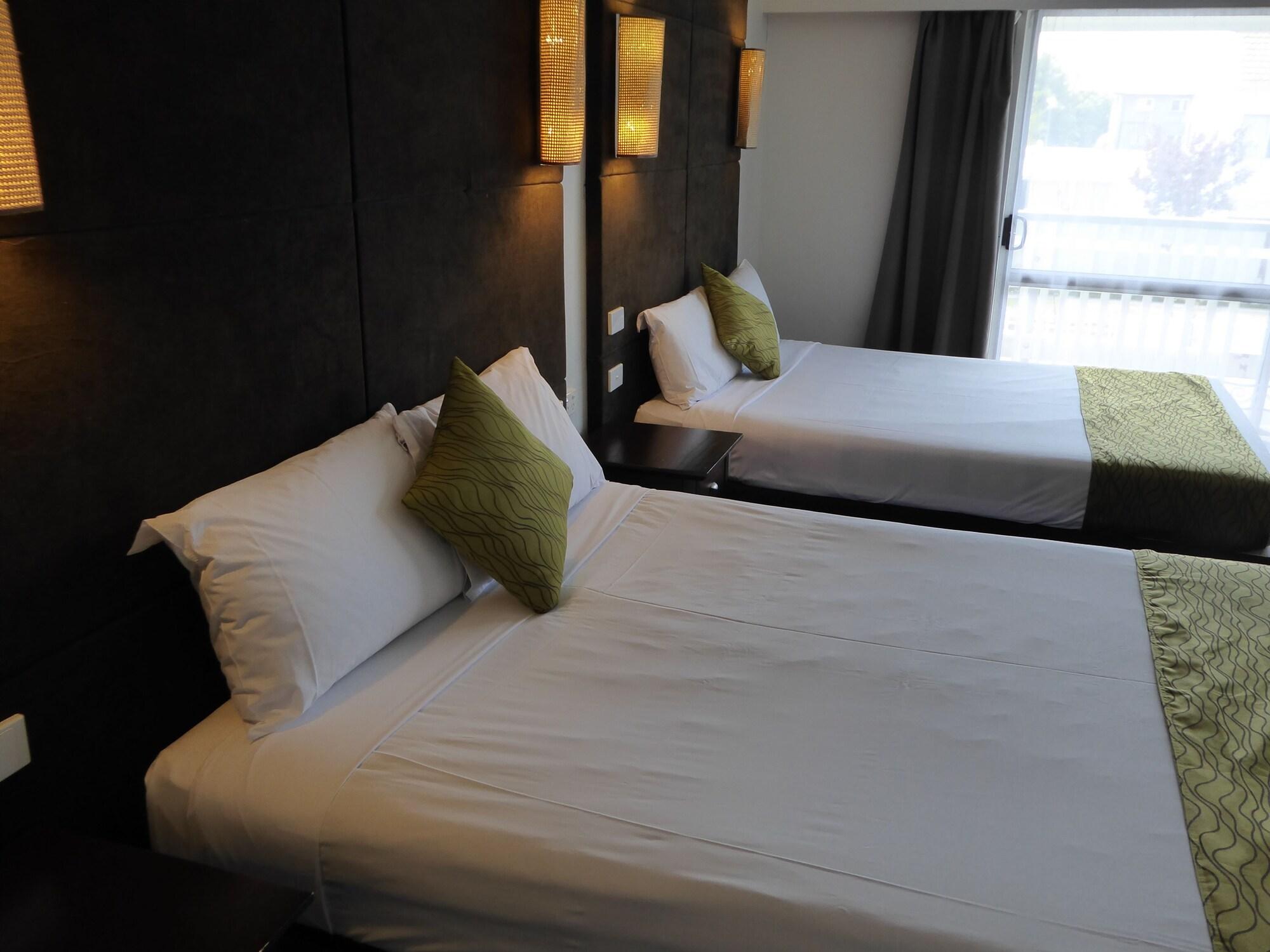 Four Canoes Hotel Rotorua Ngoại thất bức ảnh