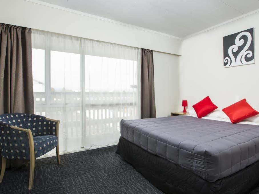 Four Canoes Hotel Rotorua Ngoại thất bức ảnh